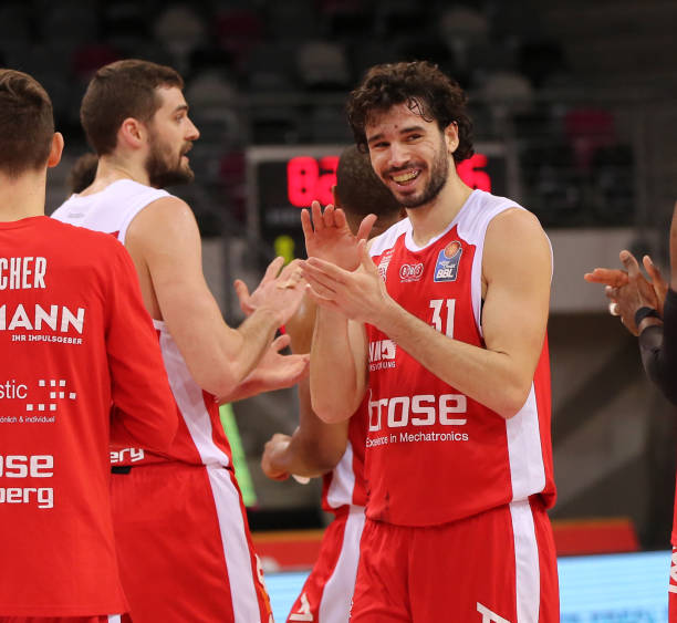 压力成倍增 压力成倍增