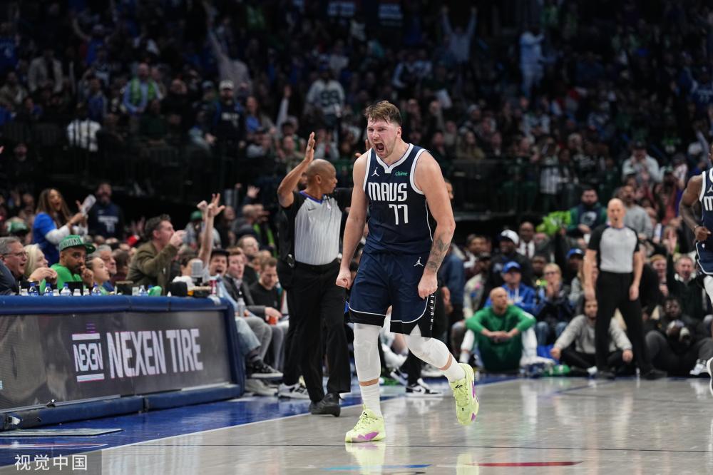 并与年轻的 并与年轻的